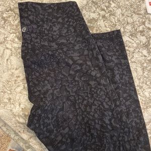 LULU LEMON ALIGN LEGGINS - size 8. 28 “